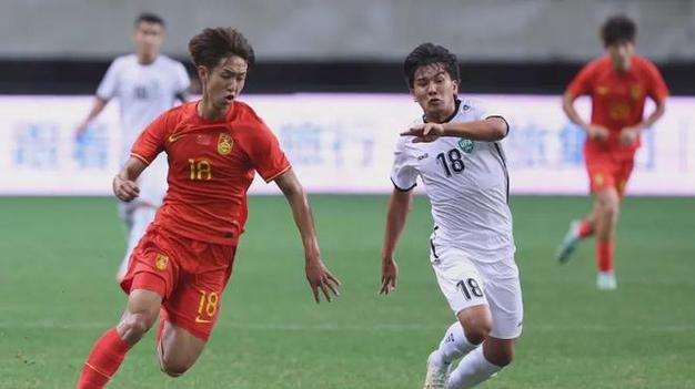 爱游戏官方登录入口-乌兹别克斯坦选手再度上演逆袭