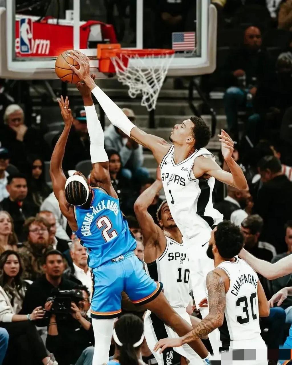 NBA球星受伤无缘季后赛，球队面临挑战