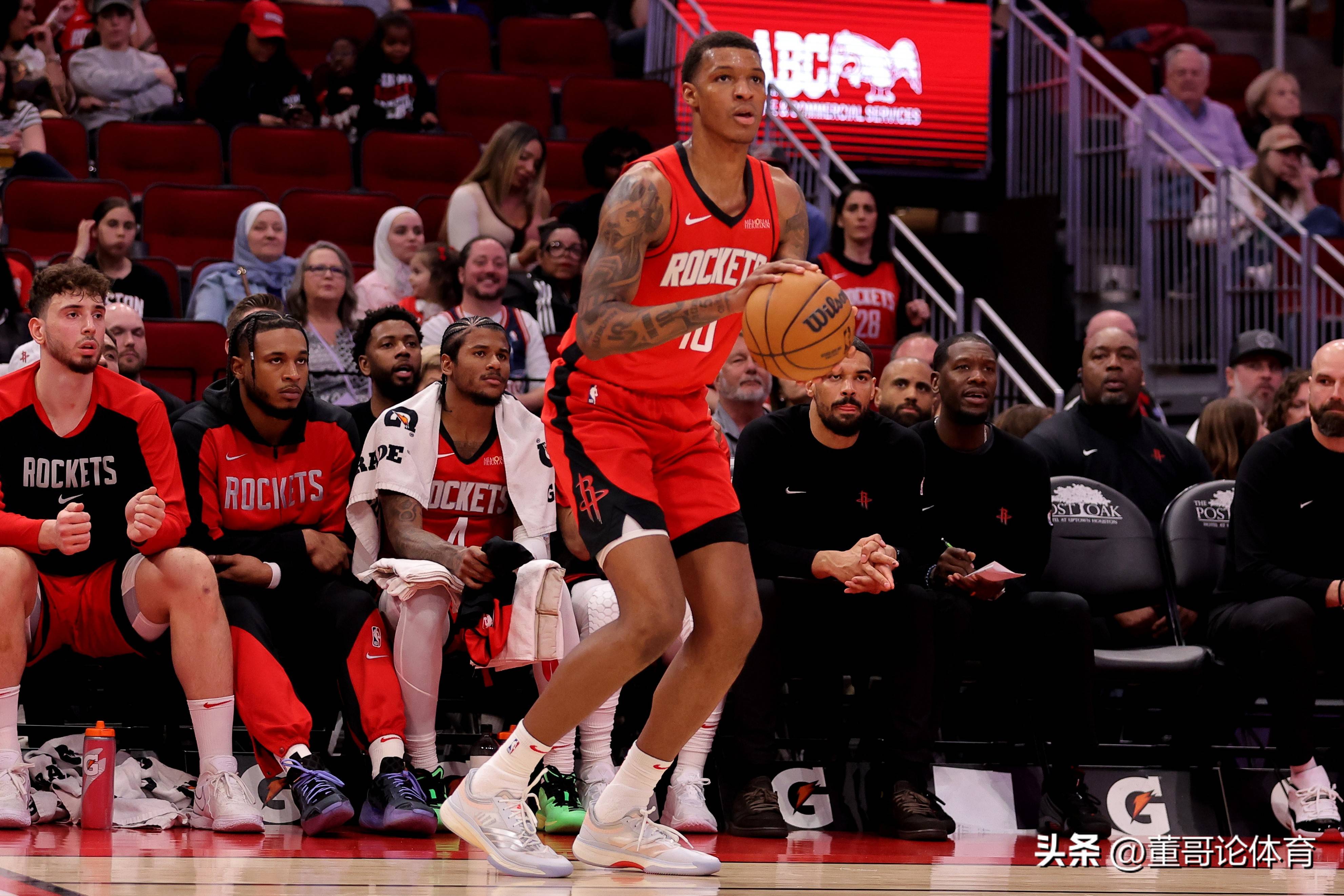 爱游戏网页版登录入口-公牛队险胜猛龙，全员表现出色