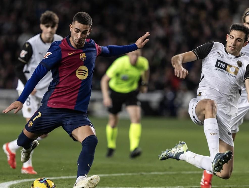 爱游戏app-包含瓦伦西亚逆转战胜强敌，成功保级的词条