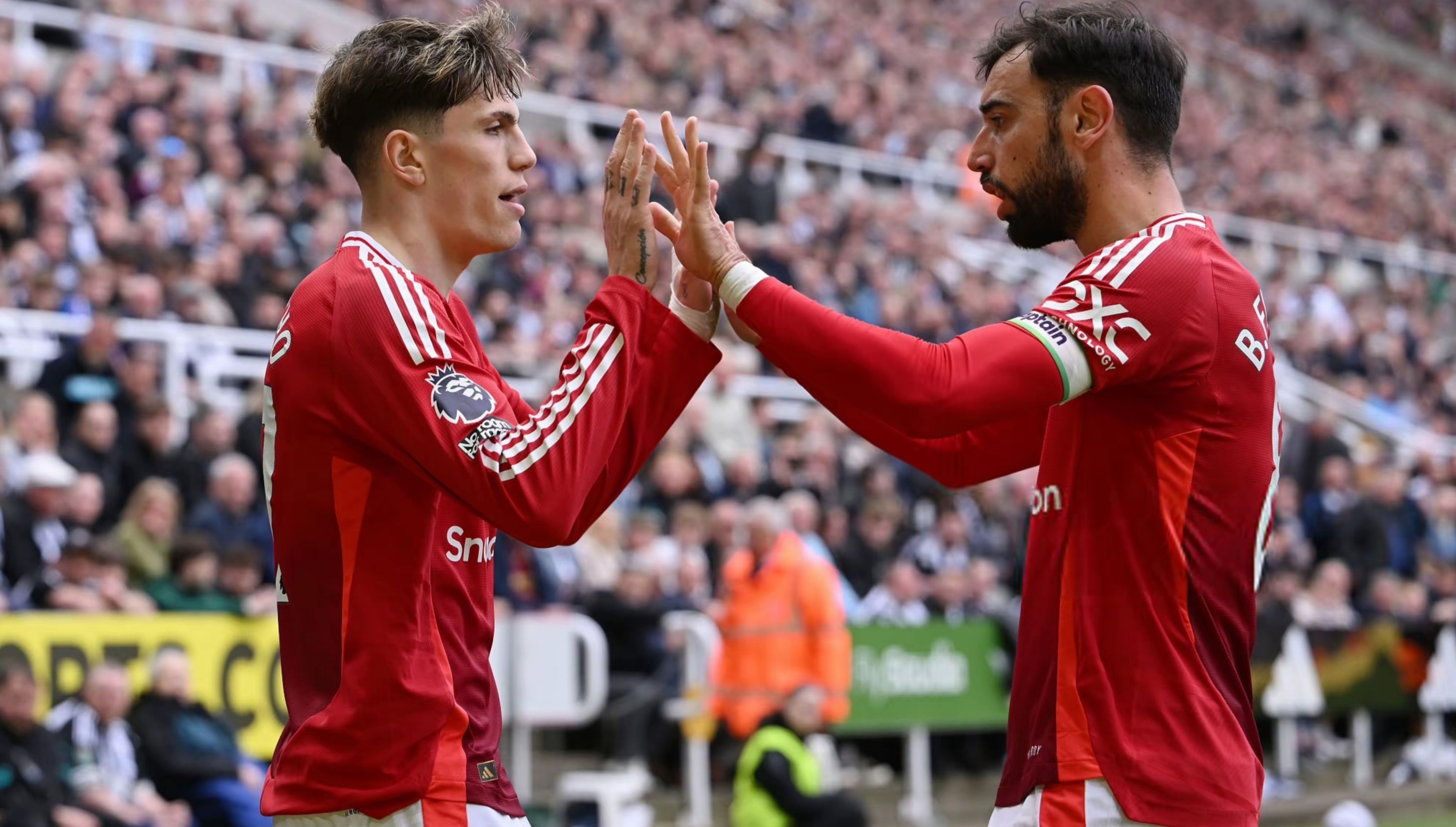 曼联憾平枪手,继续保持不败的简单介绍 曼联憾平枪手,继续保持不败的简单介绍