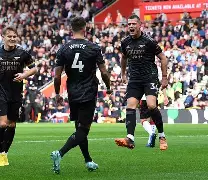 爱游戏官网-情人误入歧途！欧洲足坛英豪激战！