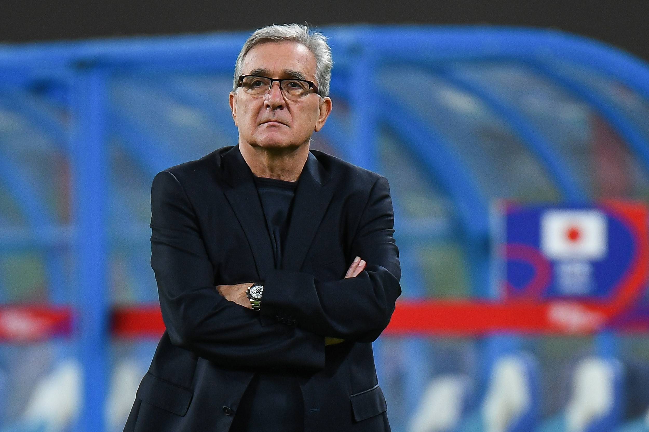 爱游戏入口-足球明星们的精彩表现成为焦点热议话题的简单介绍