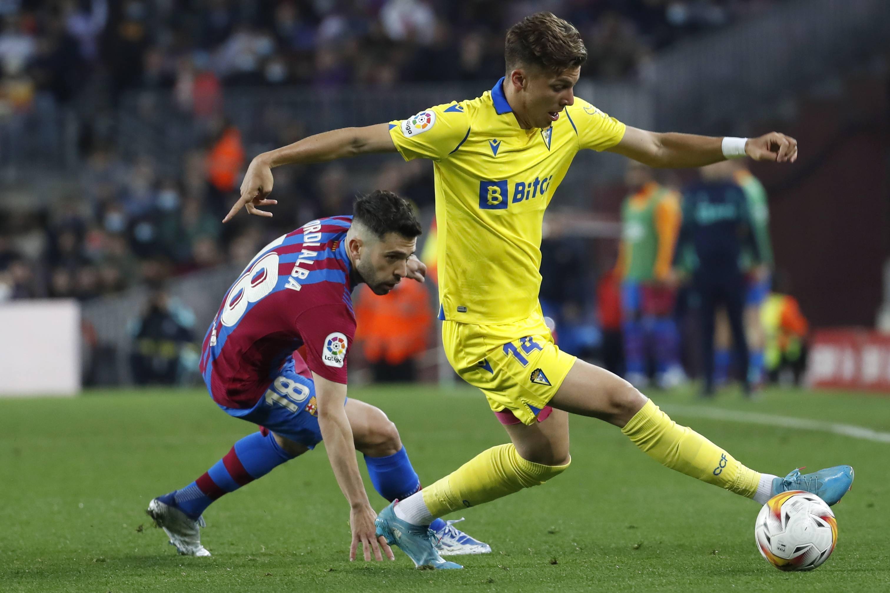 爱游戏中国官网-赫塔菲连续失利走向保级边缘亟需壮胆