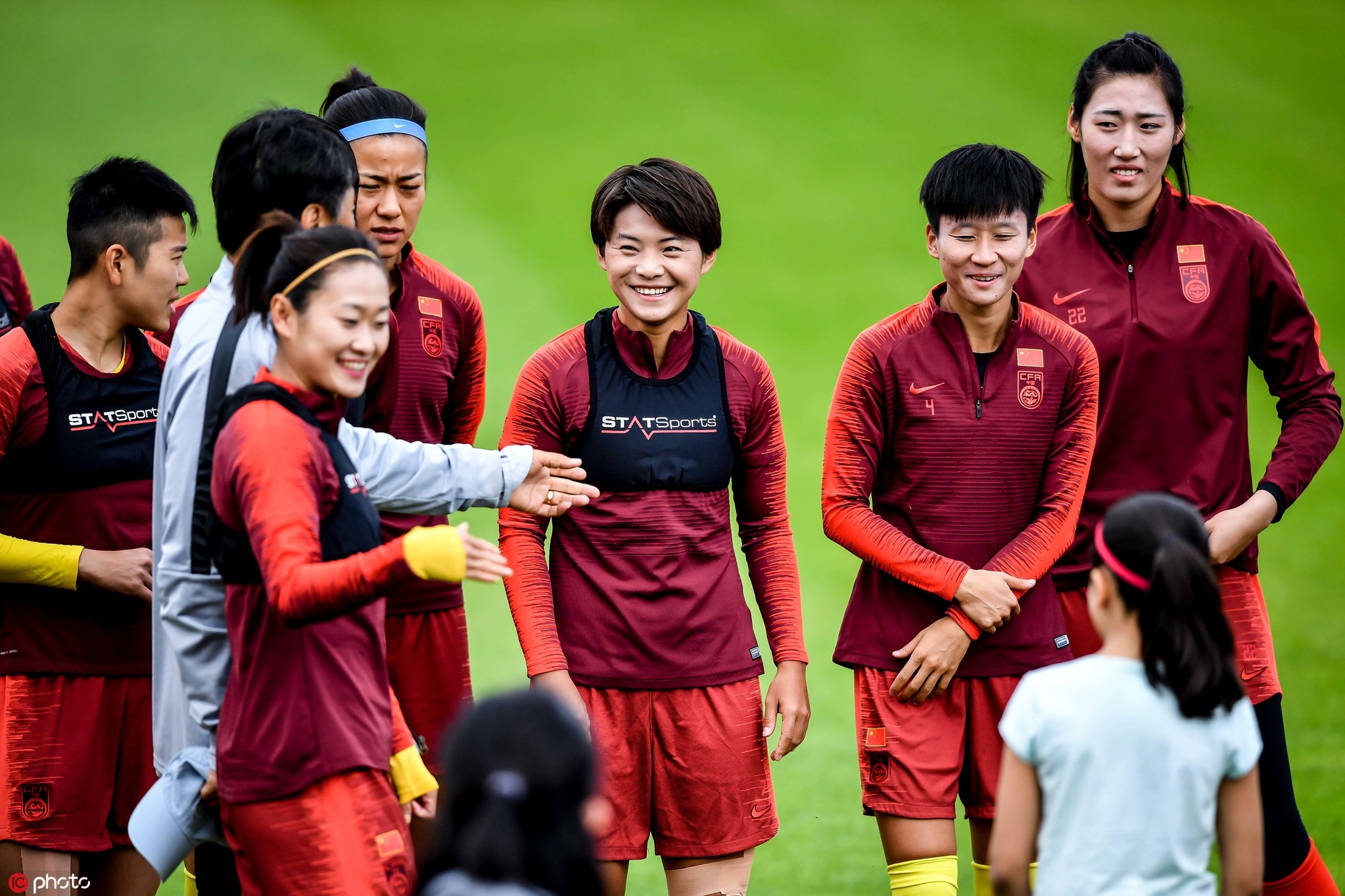 爱游戏-法国女足备战意大利队，争取友谊杯冠军