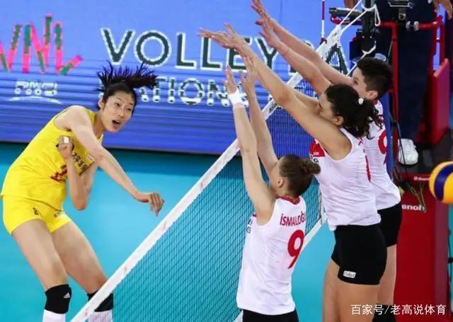 土耳其队与西班牙队火拼,酣畅淋漓 土耳其队与西班牙队火拼,酣畅淋漓