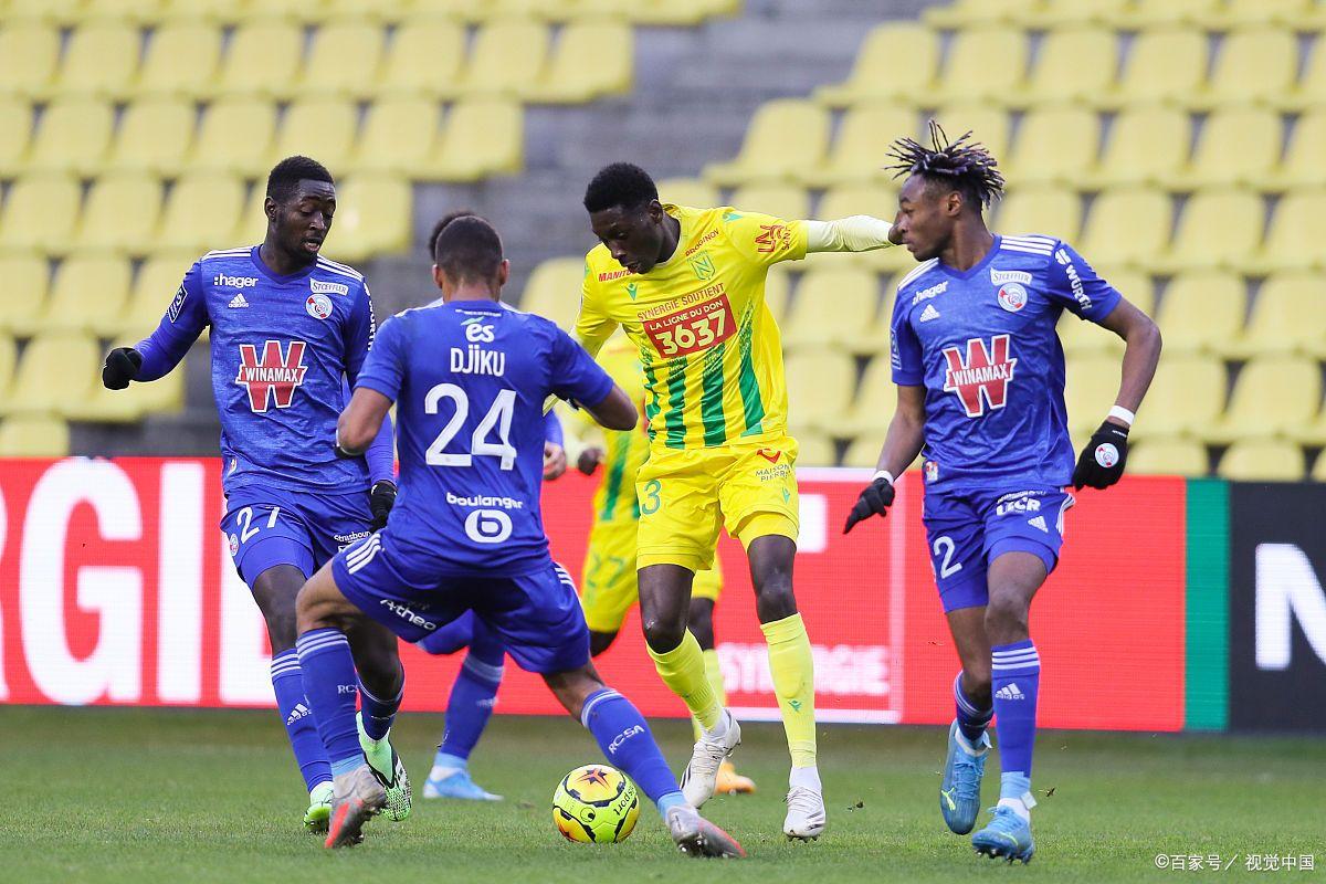 斯特拉斯堡队门将扑出关键点球，帮助球队保持不败