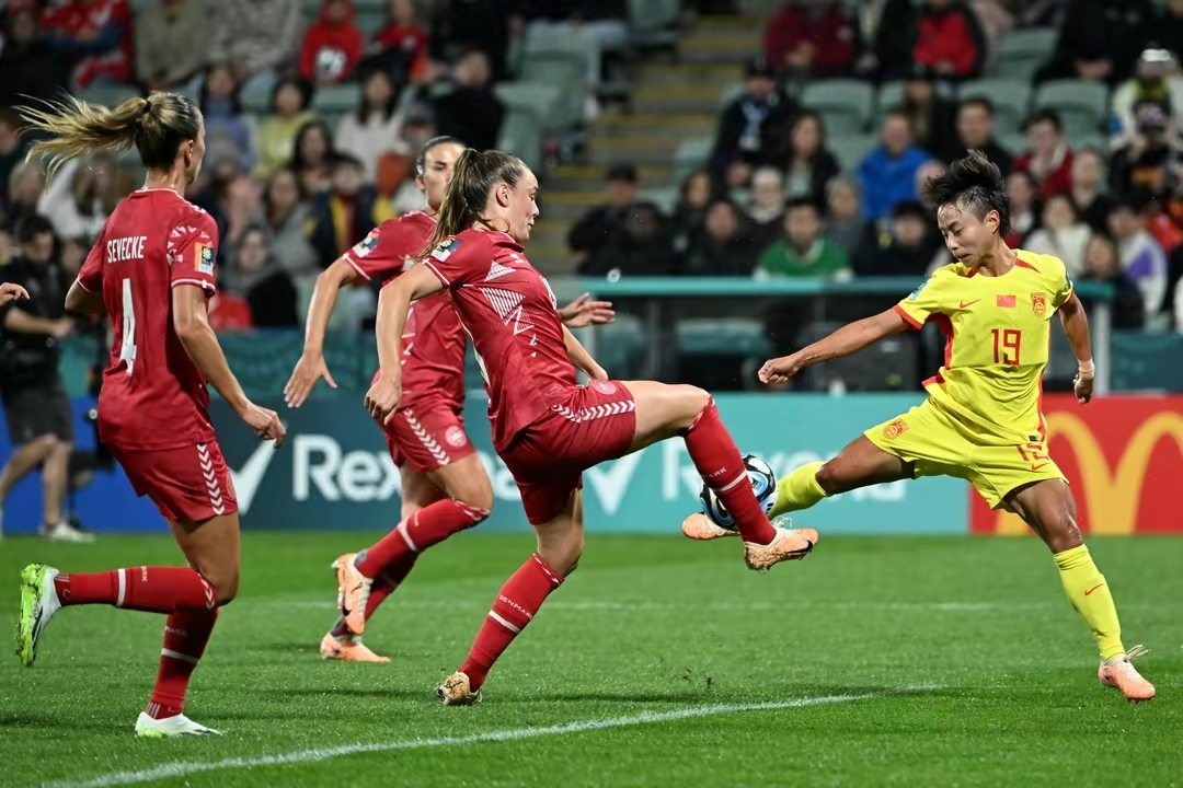 包含克莱蒙竭尽全力，却遗憾落败的词条