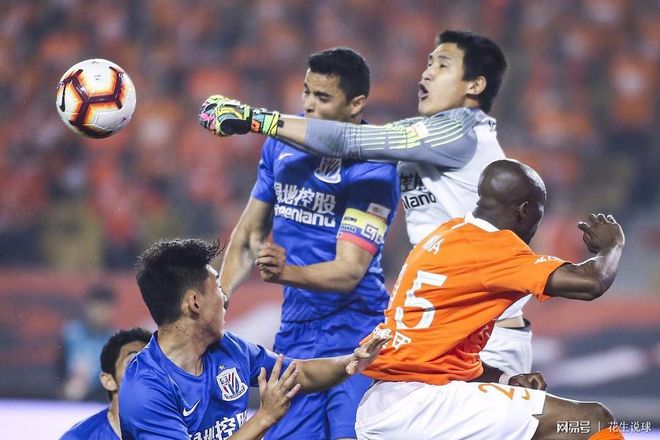 爱游戏-包含天蝎座：罗梅罗制胜一球，助球队取得关键胜利的词条