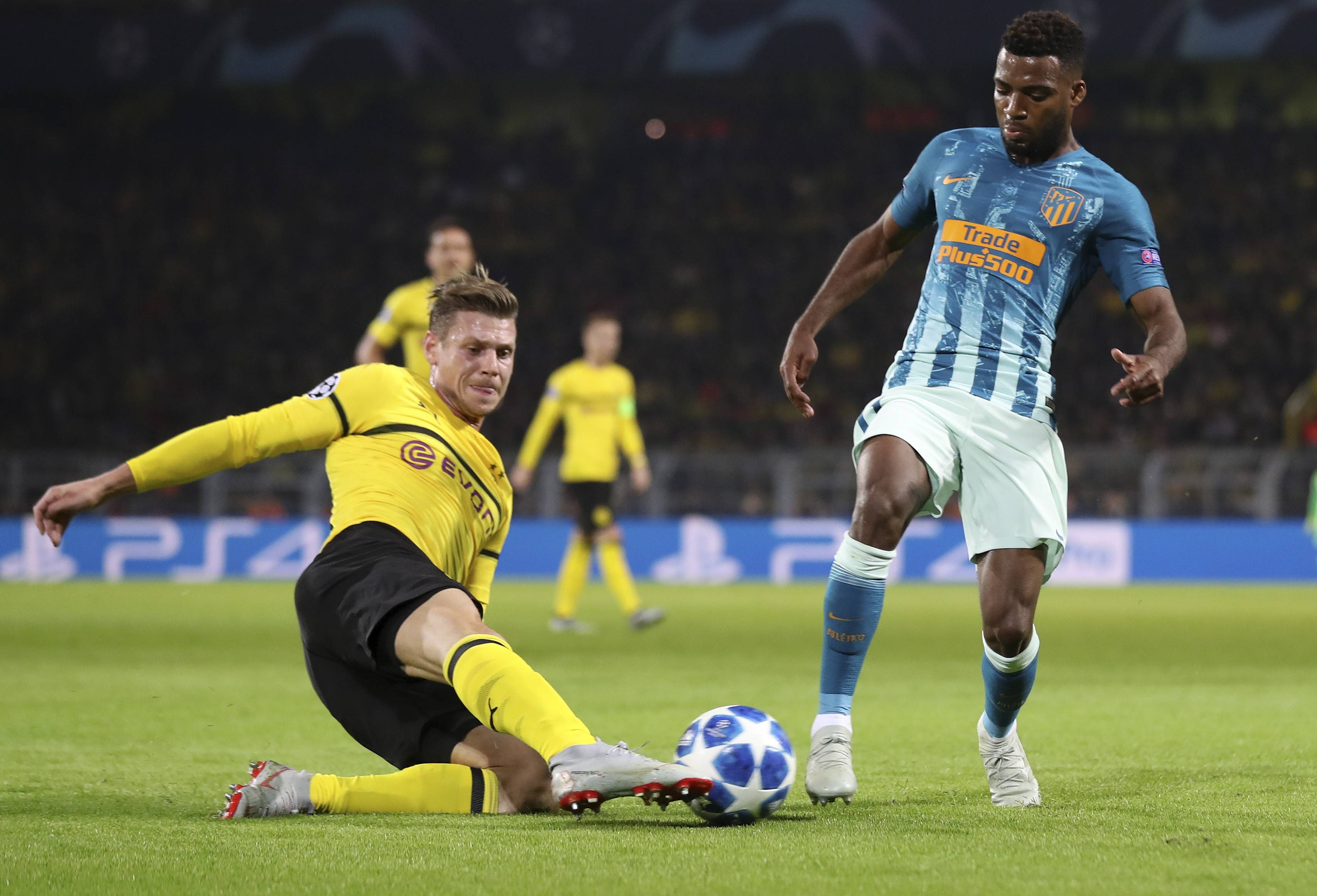 爱游戏登录-多特蒙德遭遇失利，反思战术调整