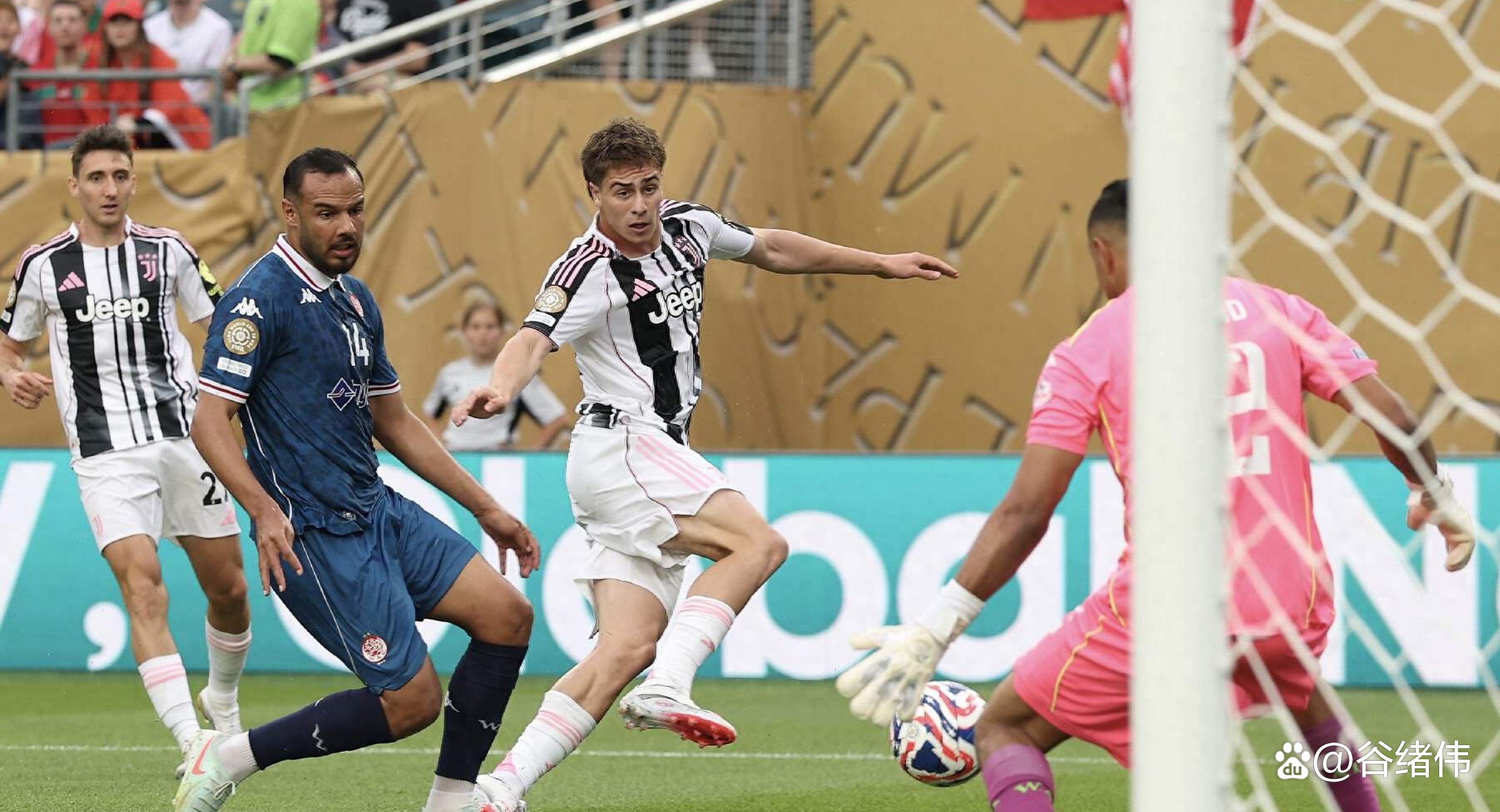 尤文图斯队逆转胜利,精彩比赛收官 尤文图斯队逆转胜利,精彩比赛收官