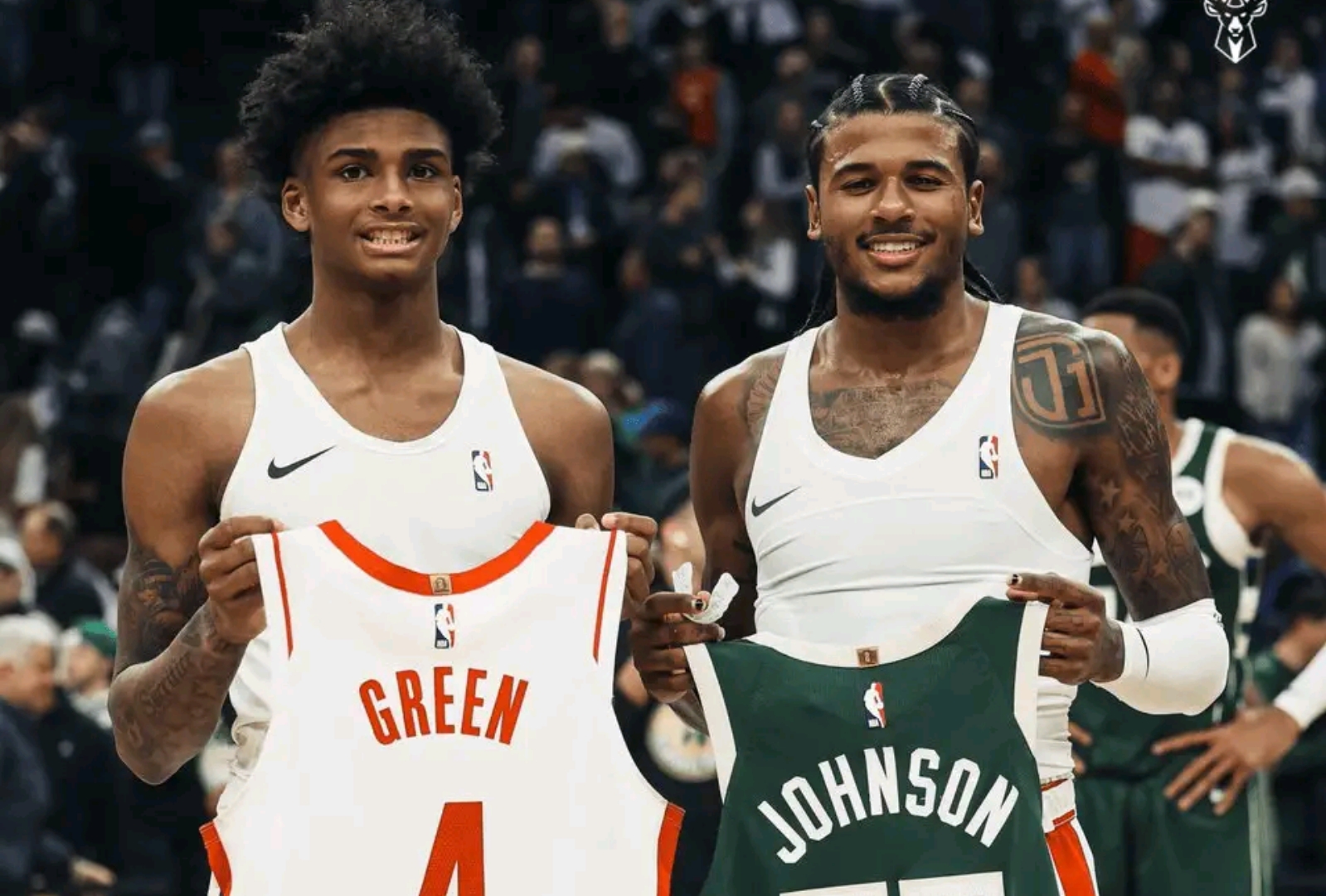 爱游戏网页版登录入口-雄鹿战胜雄鹿，取得关键胜利